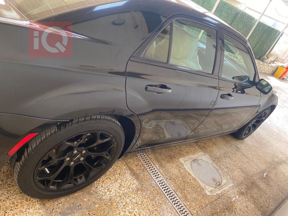 كرايسلر 300
